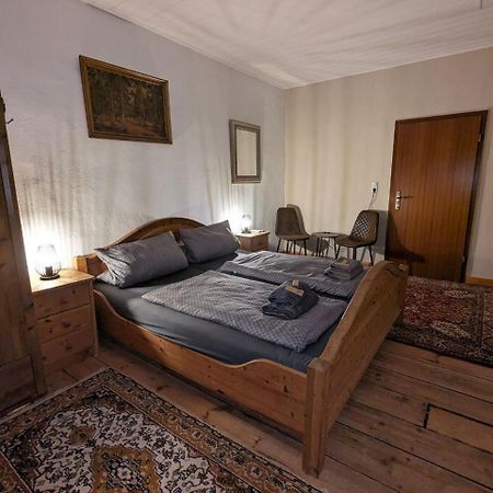 Gasthaus "Zum Goldenen Ross" Uhlstadt-Kirchhasel Екстер'єр фото