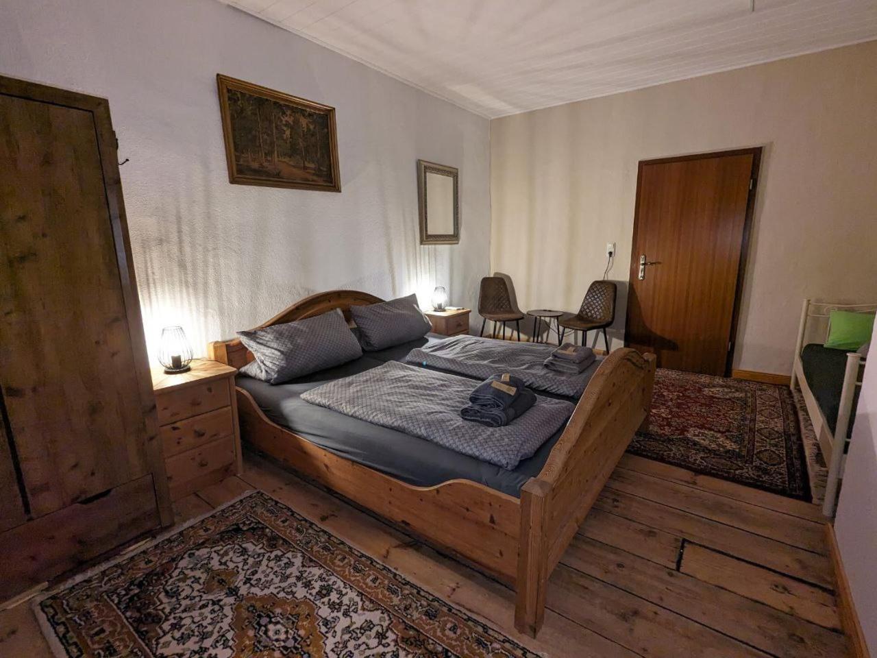 Gasthaus "Zum Goldenen Ross" Uhlstadt-Kirchhasel Екстер'єр фото